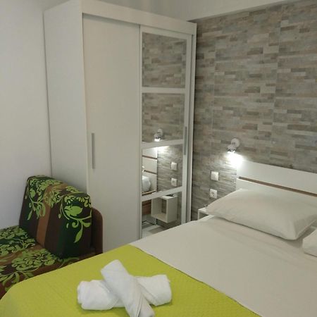 Apartments Meri Водице Екстер'єр фото
