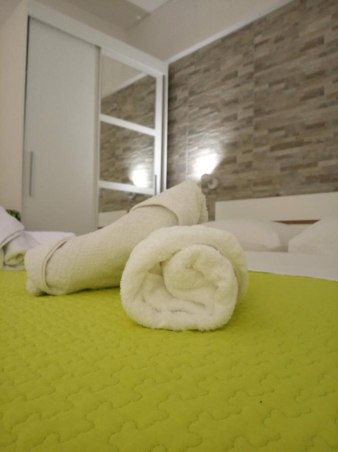 Apartments Meri Водице Екстер'єр фото