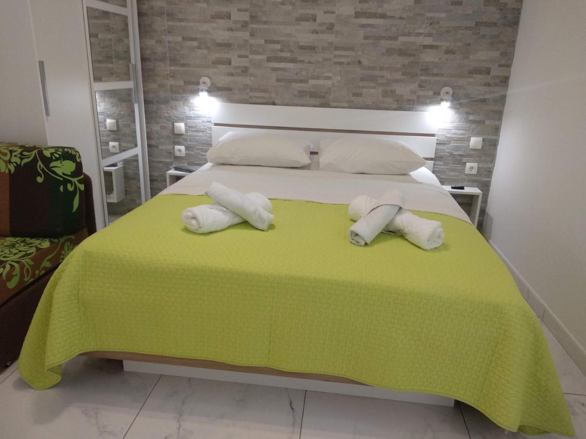 Apartments Meri Водице Екстер'єр фото