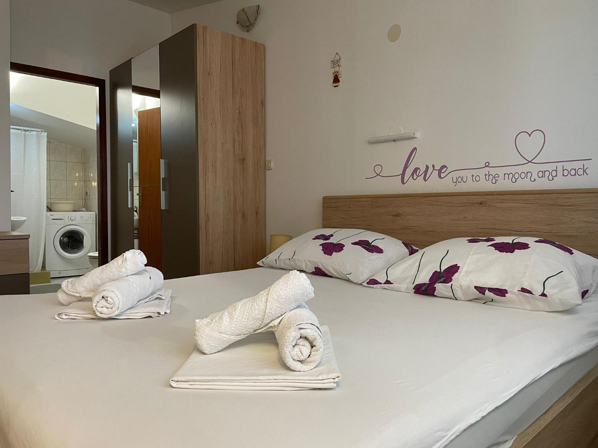 Apartments Meri Водице Екстер'єр фото