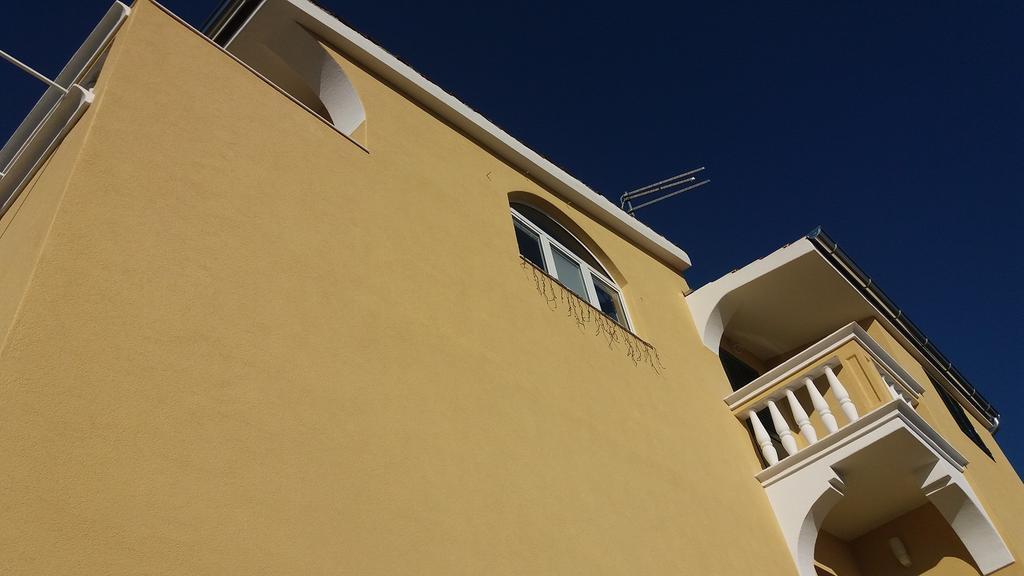 Apartments Meri Водице Екстер'єр фото