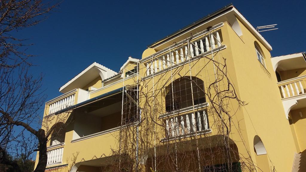 Apartments Meri Водице Екстер'єр фото