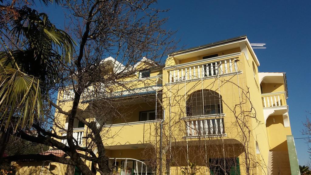 Apartments Meri Водице Екстер'єр фото