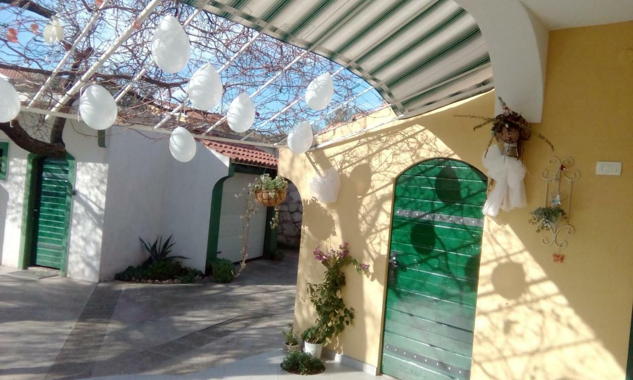 Apartments Meri Водице Екстер'єр фото