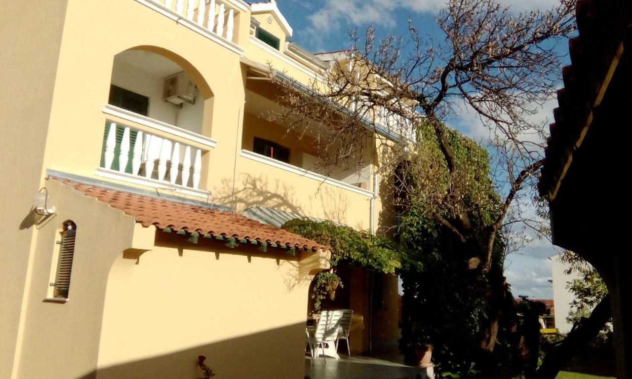 Apartments Meri Водице Екстер'єр фото