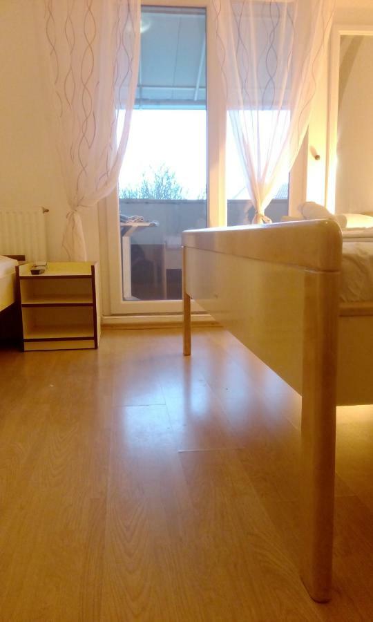 Apartments Meri Водице Екстер'єр фото