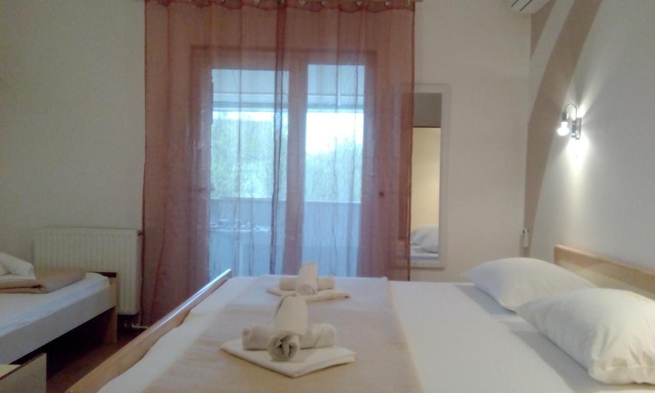 Apartments Meri Водице Екстер'єр фото