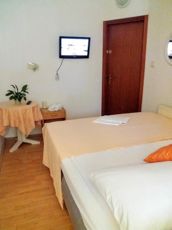 Apartments Meri Водице Екстер'єр фото